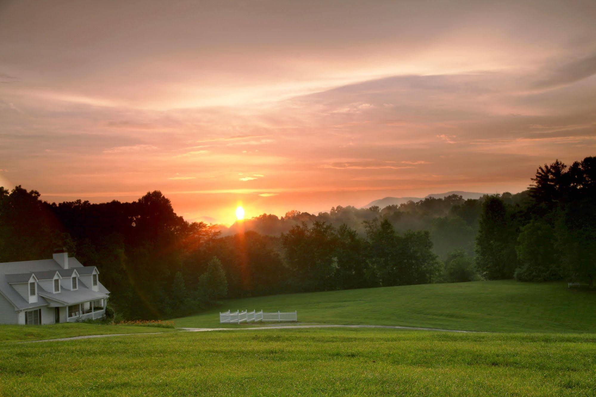 Dahlonega Resort And Vineyard Exterior photo
